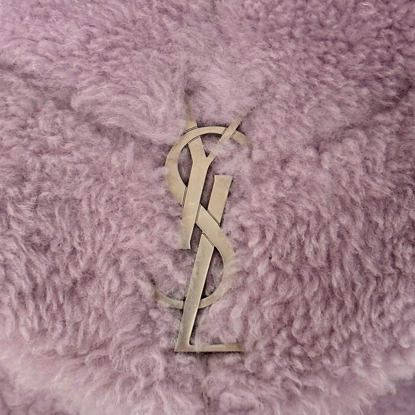 Saint Laurent Loulou Puffer Small Shearling Schultertasche Flieder / sehr gut Saint Laurent