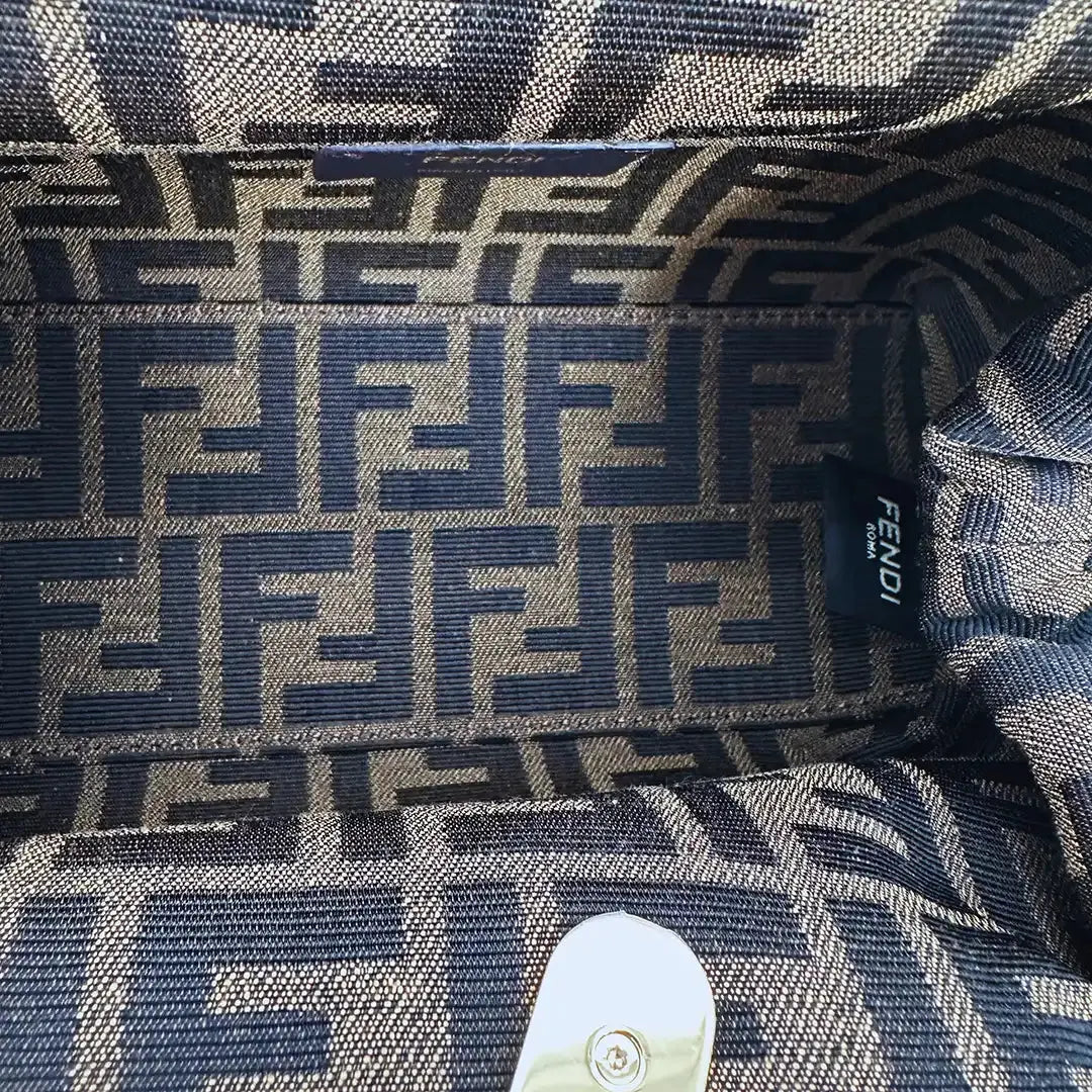 Fendi First klein Lammfell grau / ungetragen Fendi