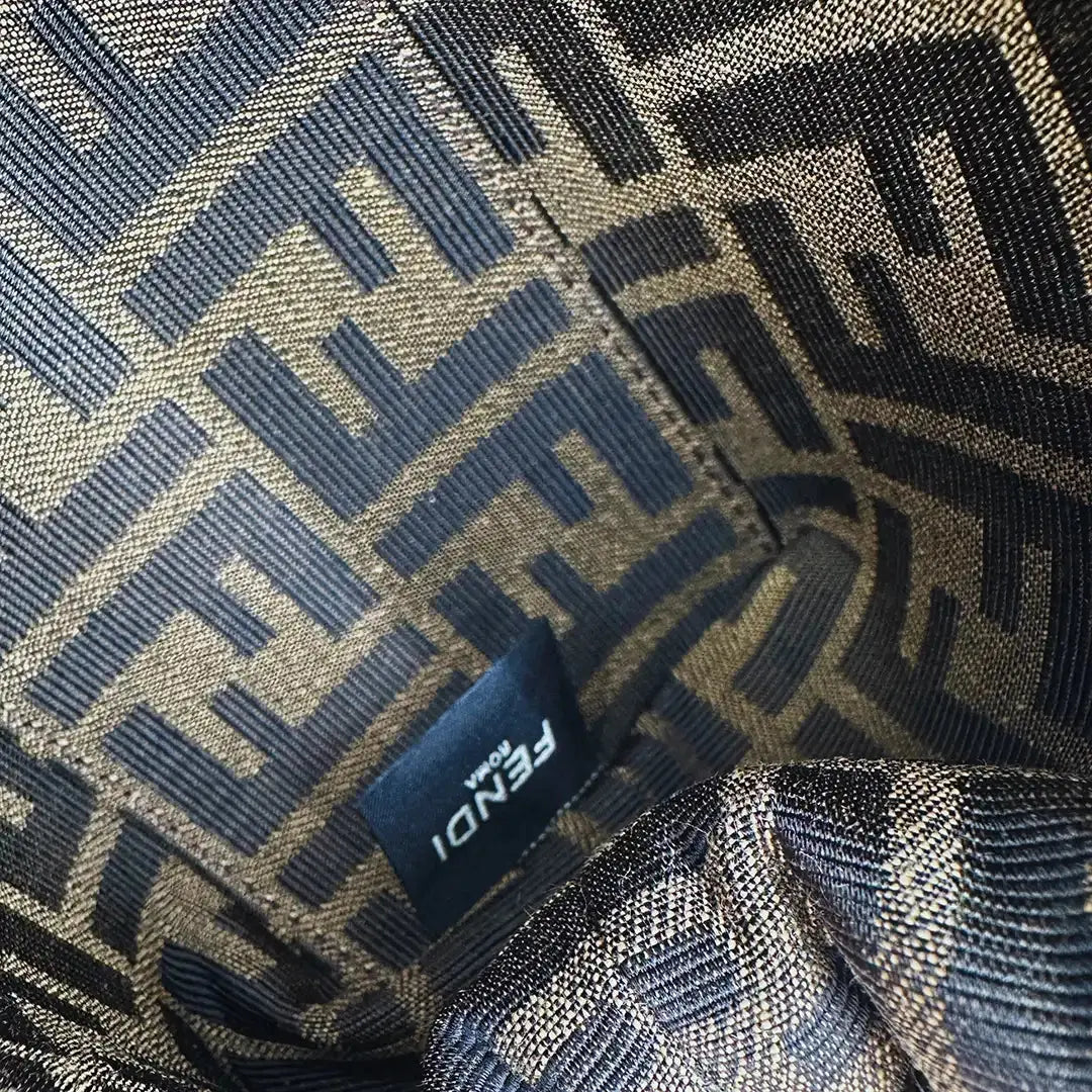 Fendi First klein Lammfell grau / ungetragen Fendi