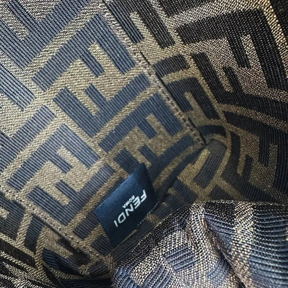 Fendi First klein Lammfell grau / ungetragen Fendi