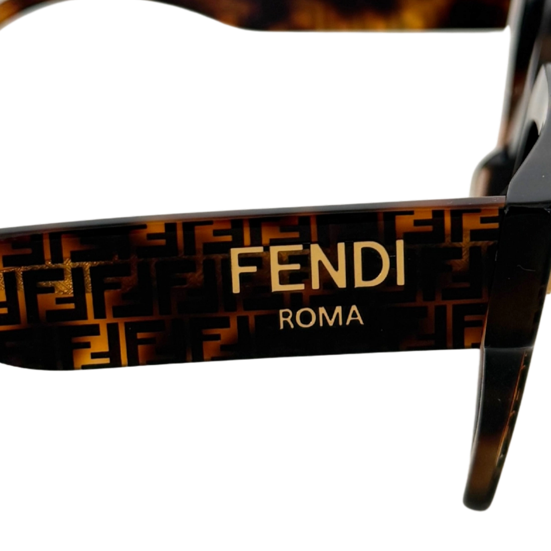 Fendi Sonnenbrille ROMA FE40101I Braun / neuwertig Fendi