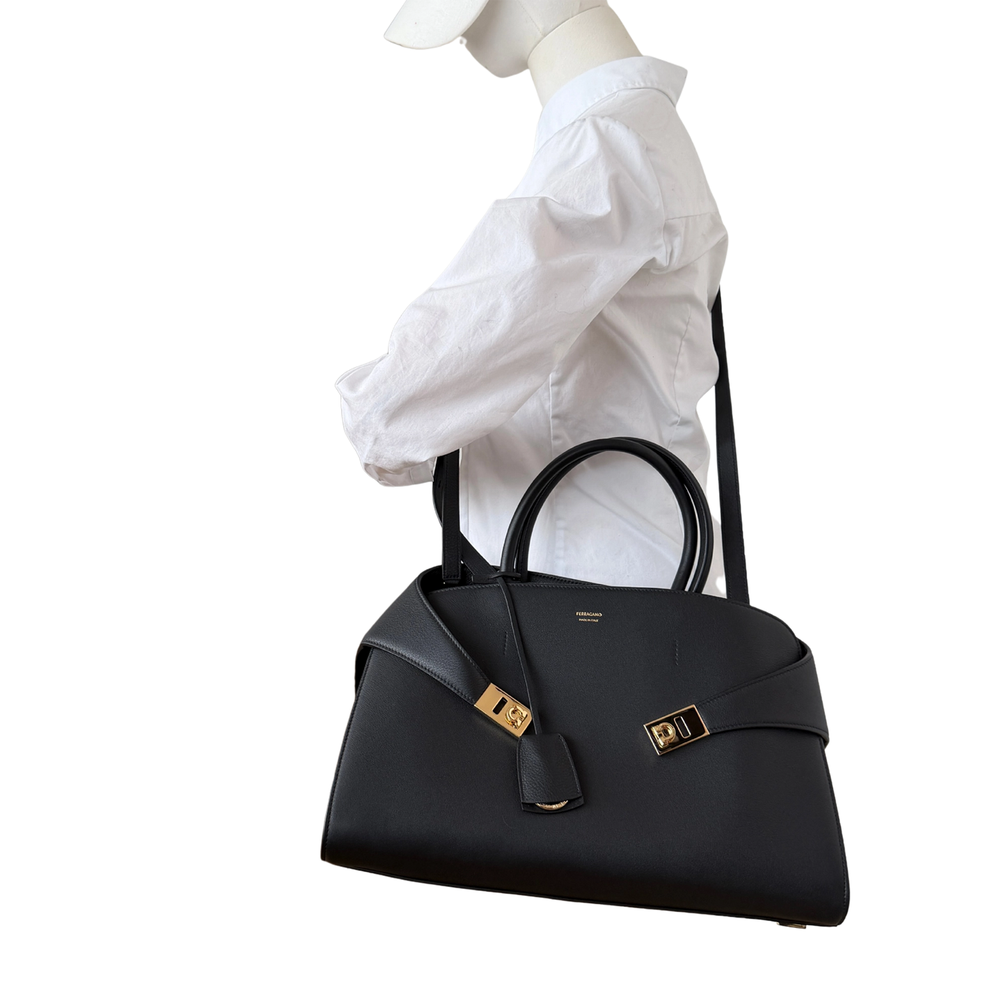 Salvatore Ferragamo HUG (L) Leder schwarz / neuwertig Salvatore Ferragamo