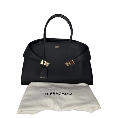 Salvatore Ferragamo HUG (L) Leder schwarz / neuwertig Salvatore Ferragamo