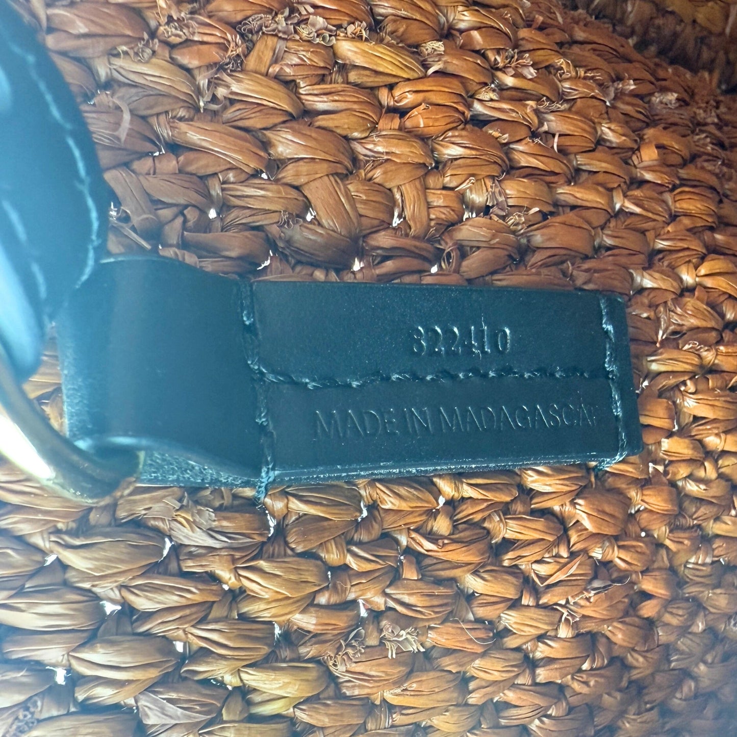 Loewe kleine Font Tote Bag aus Bast Braun / neuwertig Loewe