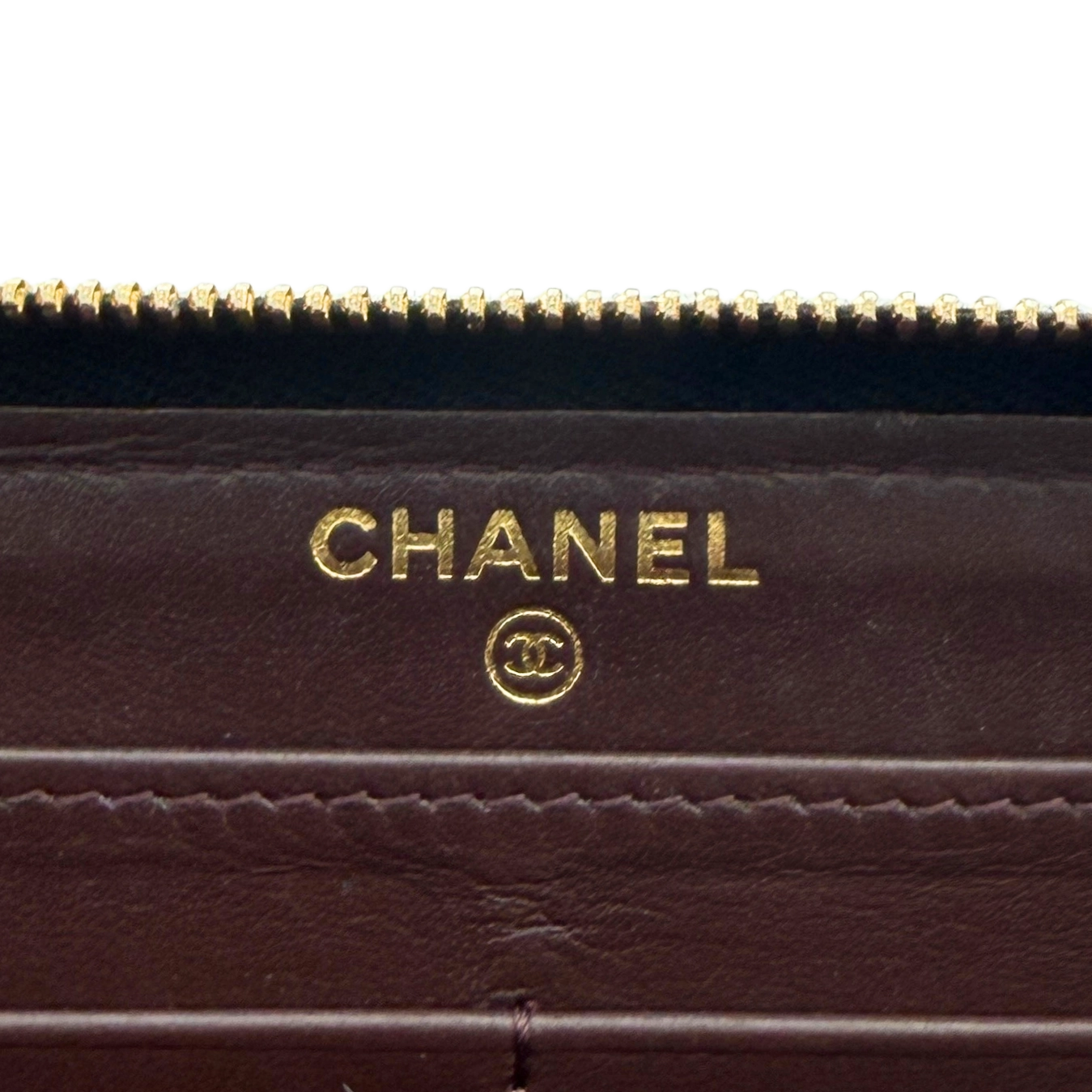 Chanel Gusset Zip Around Geldbörse Kaviarleder Schwarz / gut