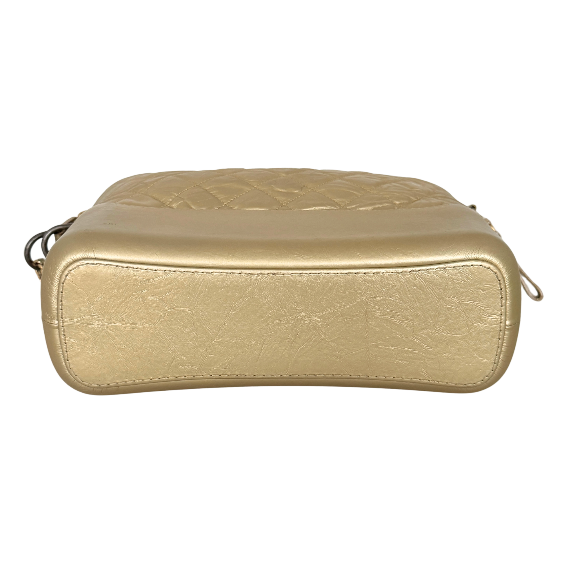 Chanel Gabrielle Hobo Bag aus gestepptem Kalbsleder Gold / sehr gut Echtheitscheck