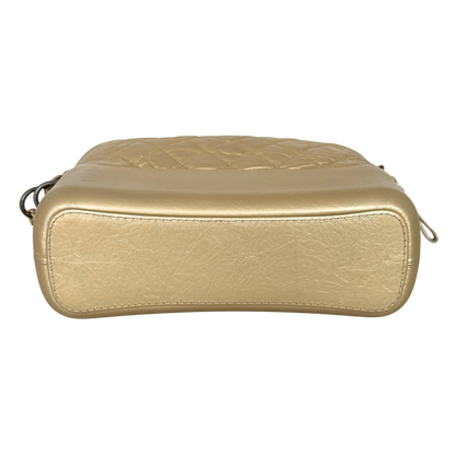 Chanel Gabrielle Hobo Bag aus gestepptem Kalbsleder Gold / sehr gut Echtheitscheck