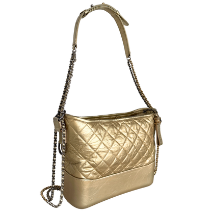 Chanel Gabrielle Hobo Bag aus gestepptem Kalbsleder Gold / sehr gut Echtheitscheck