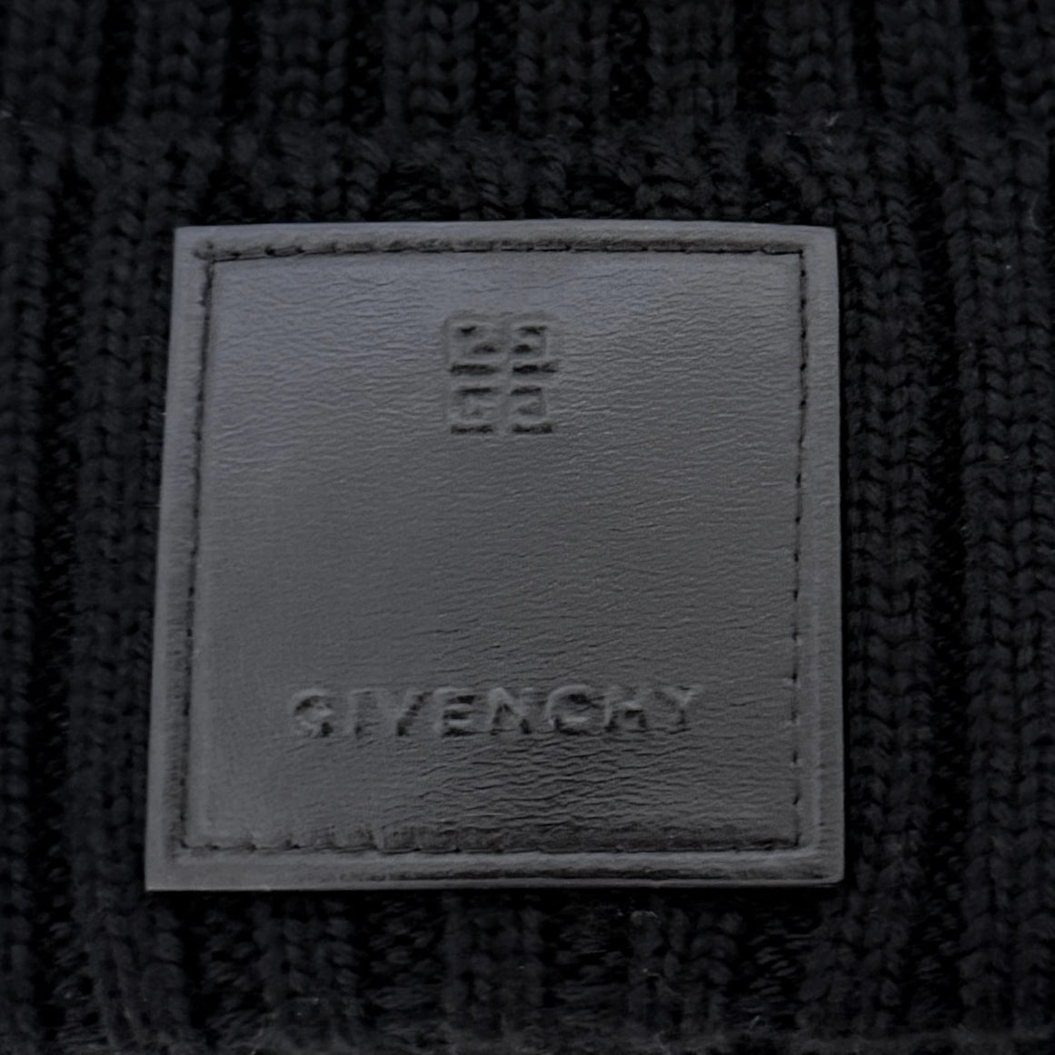 Givenchy Logo-Patch-Strickmütze aus Wolle Schwarz / neuwertig Givenchy