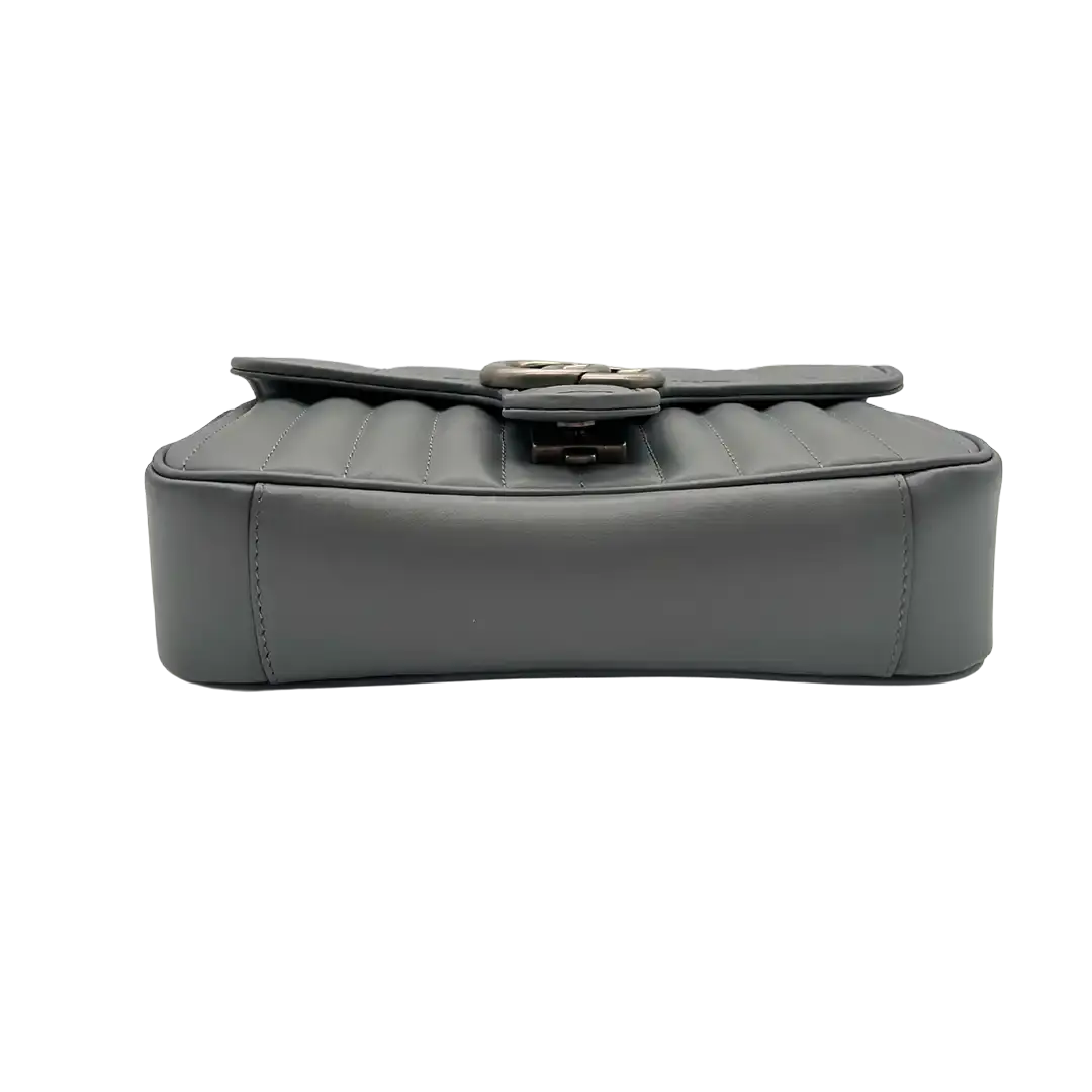 Gucci Aria Marmont Mini Grau  boden