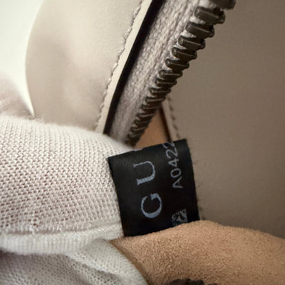 Gucci GG Marmont Camerabag klein hellgrau Leder / neuwertig Gucci