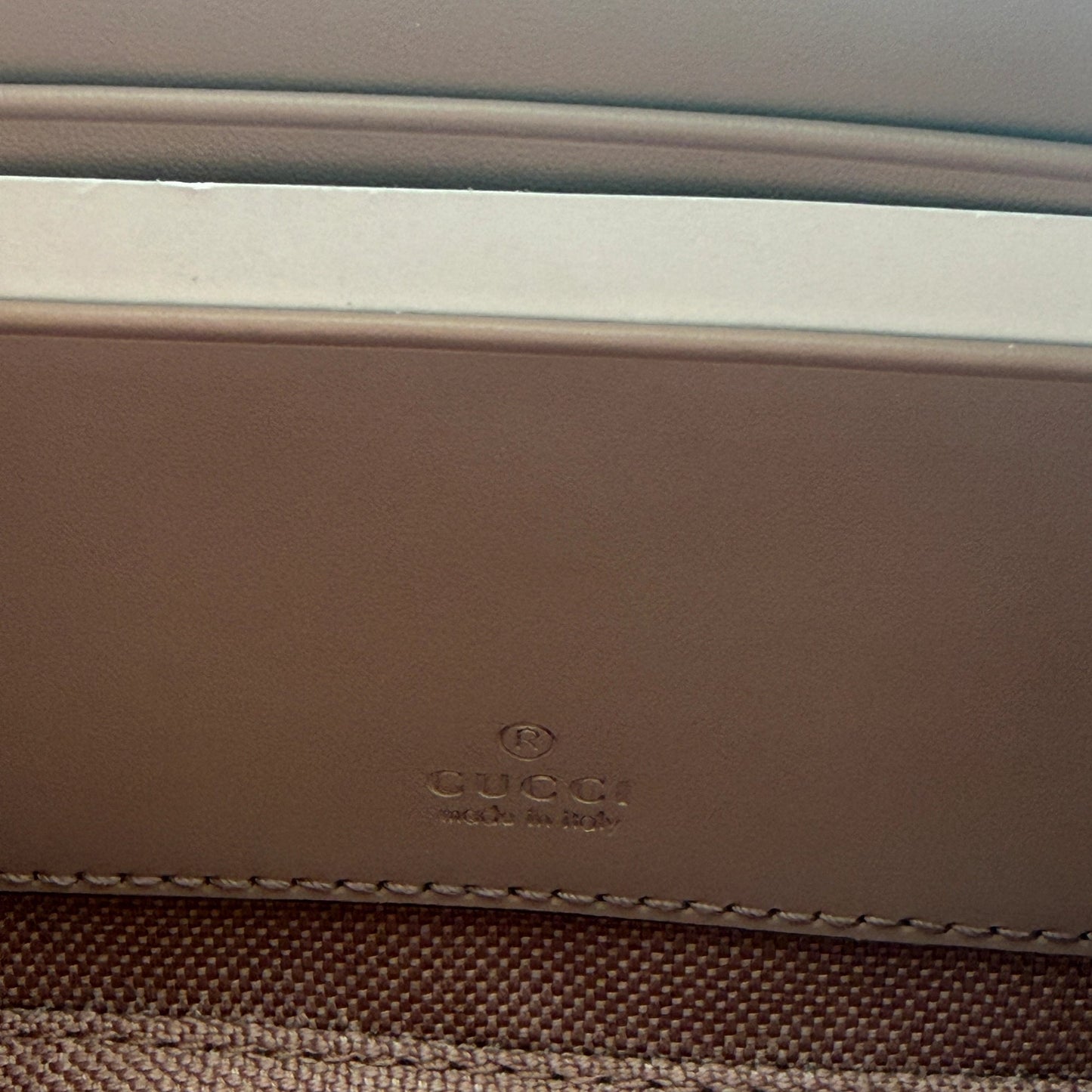 Gucci GG Leder Schultertasche rosa / neuwertig Gucci