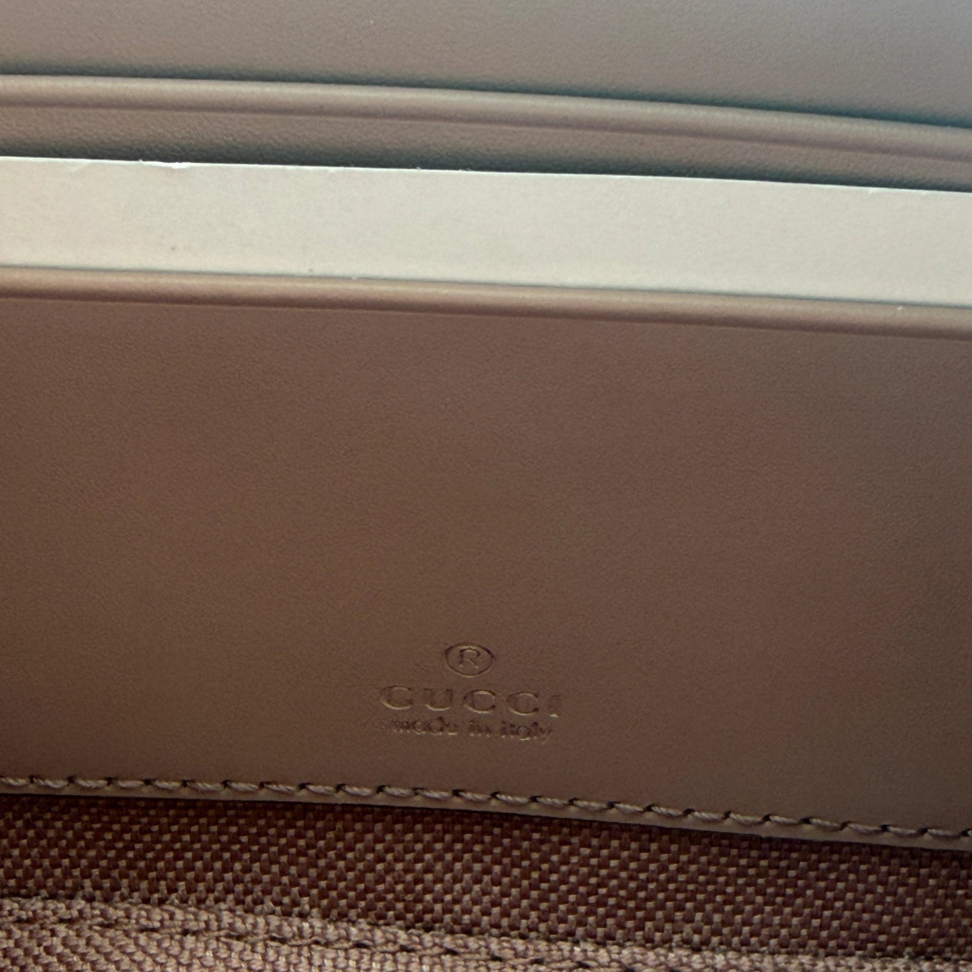 Gucci GG Leder Schultertasche rosa / neuwertig Gucci