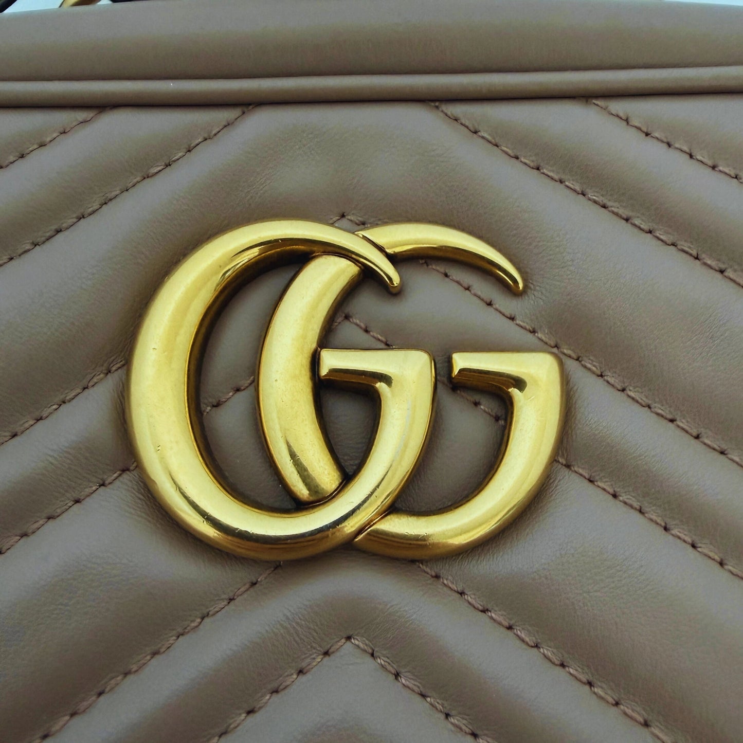 Gucci GG Marmont Camerabag klein Puderrosa Leder / sehr gut Gucci