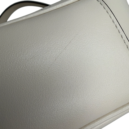 Gucci GG Marmont Small Leder weiß Version 2025 / sehr gut Gucci