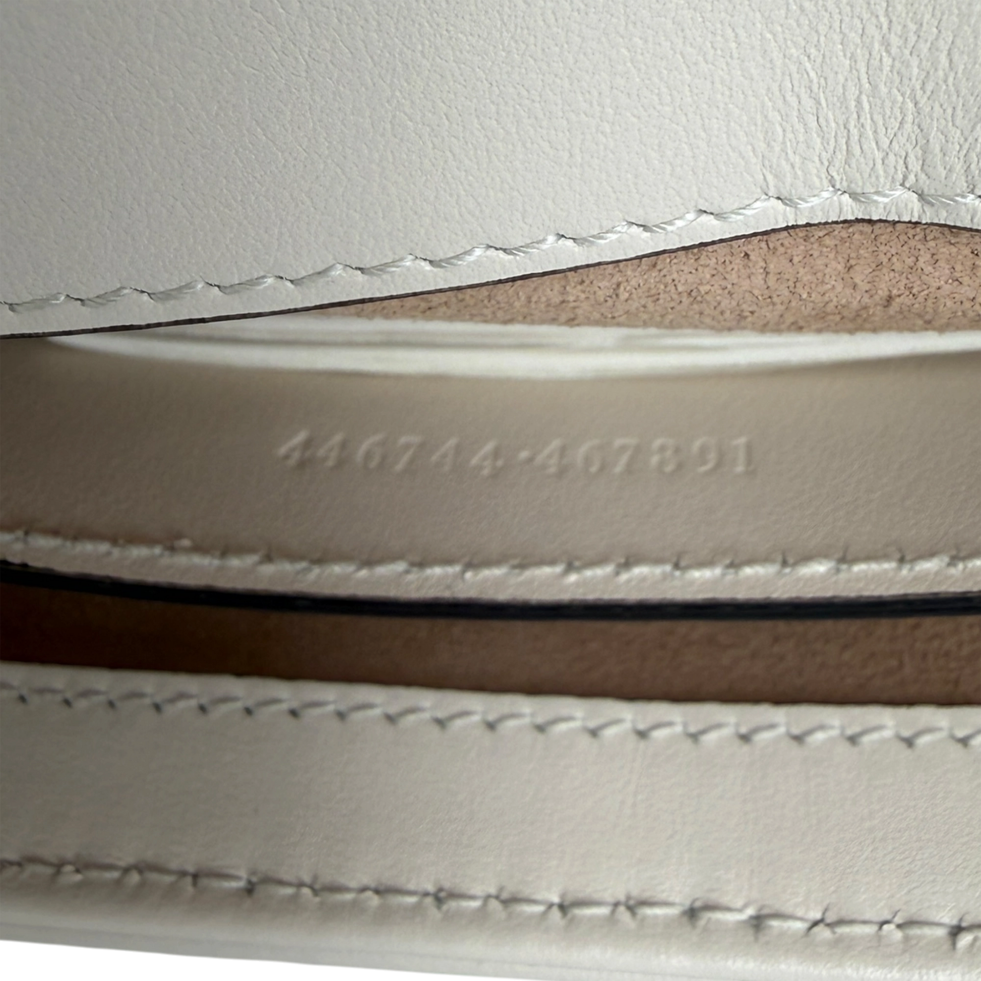Gucci GG Marmont Small Leder weiß Version 2025 / sehr gut Gucci