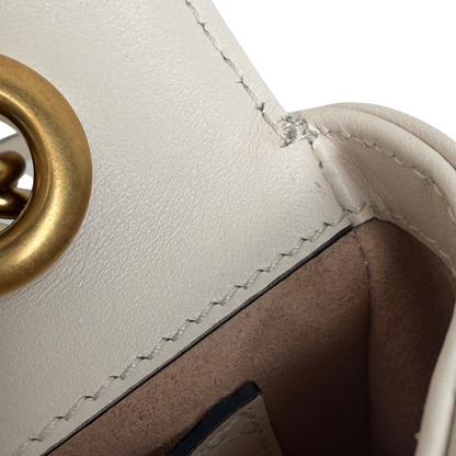 Gucci GG Marmont Small Leder weiß Version 2025 / sehr gut Gucci