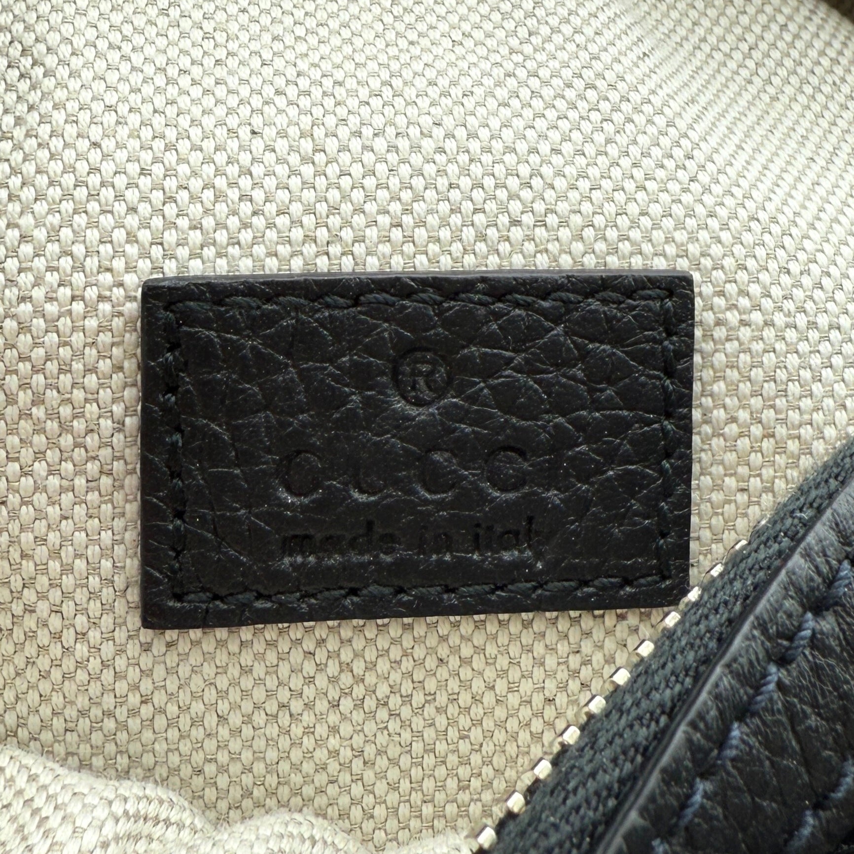 Gucci Kleine Gürteltasche mit Jumbo GG Schwarz / sehr gut Gucci