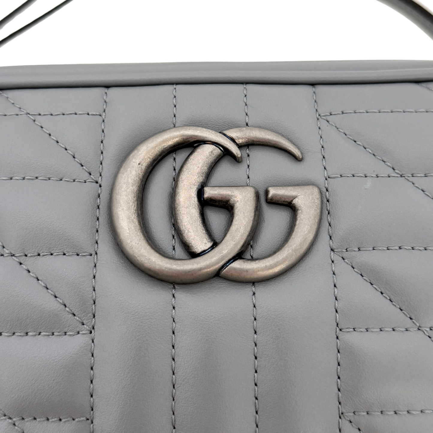 Gucci GG Marmont Umhängetasche Grau / sehr gut Gucci