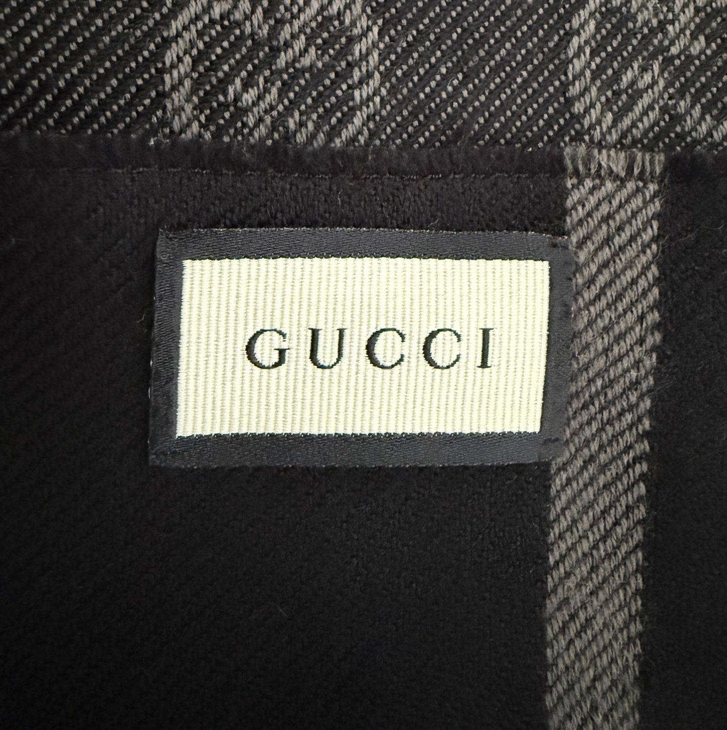 Gucci Schal aus Wolle Grau / neuwertig Gucci