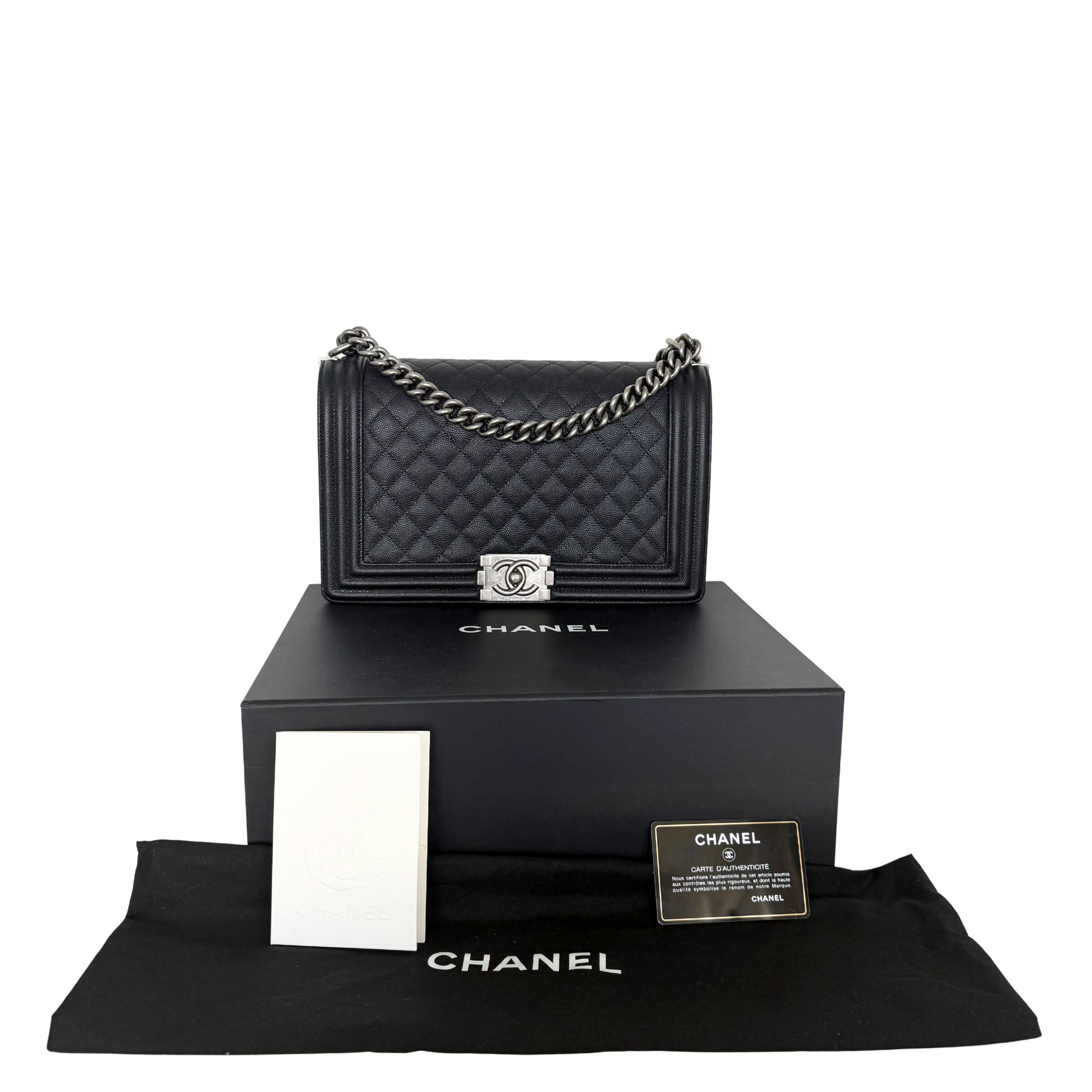Chanel Boy Medium Kaviarleder Schwarz Fullset / neuwertig Chanel