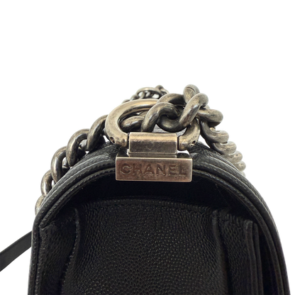 Chanel Boy Medium Kaviarleder Schwarz Fullset / neuwertig Chanel
