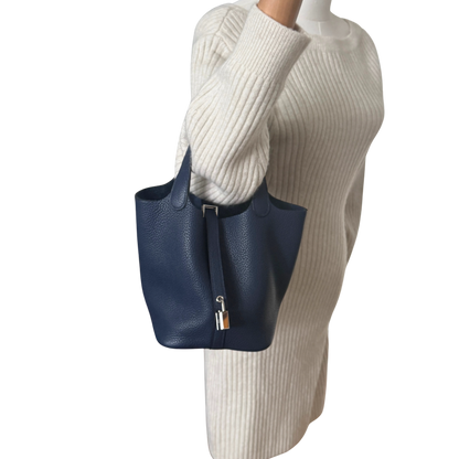 Hermès Picotin 18 Taurillon Clemence Marineblau Palladium Hardware / neuwertig Hermès