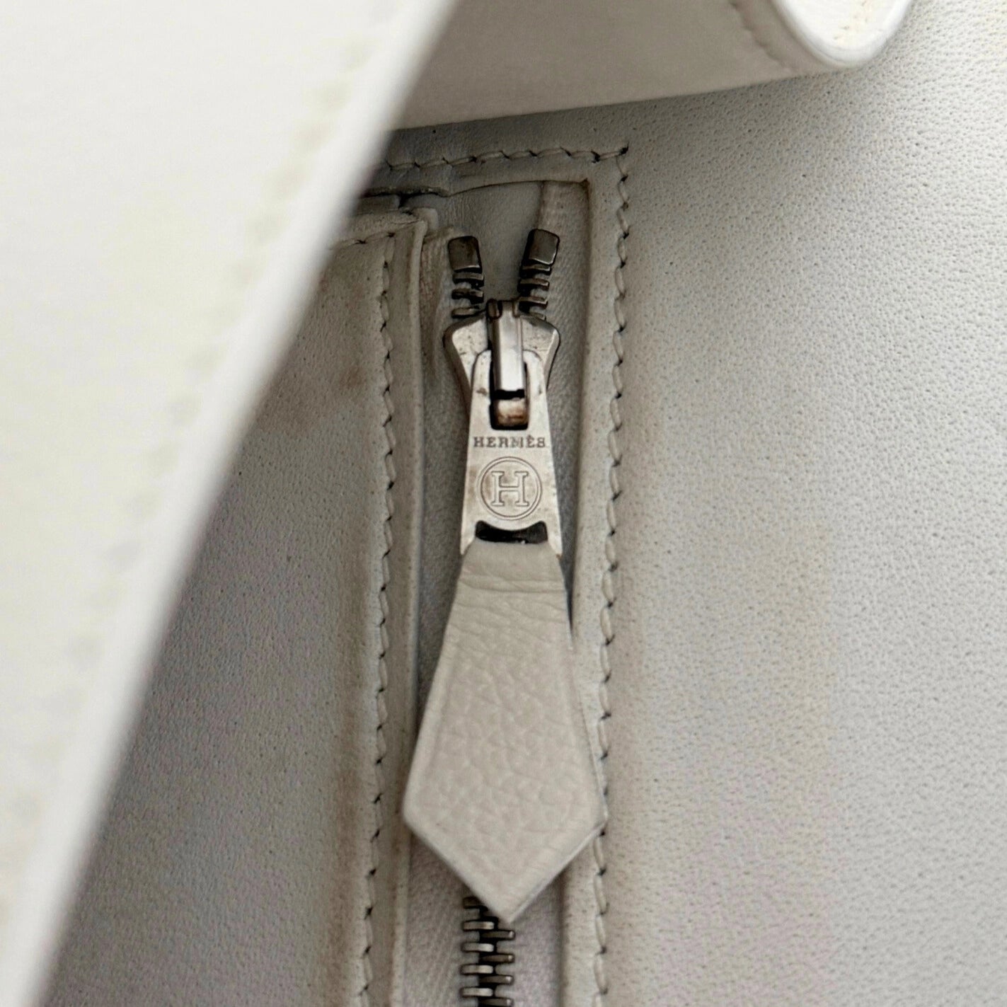 Hermès Constance 24 Vintage Evercolor Leder Weiß / gut Hermès
