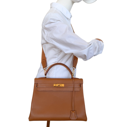 Hermès Kelly Bag 32 Clemence Leder goldene Hardware braun / sehr gut