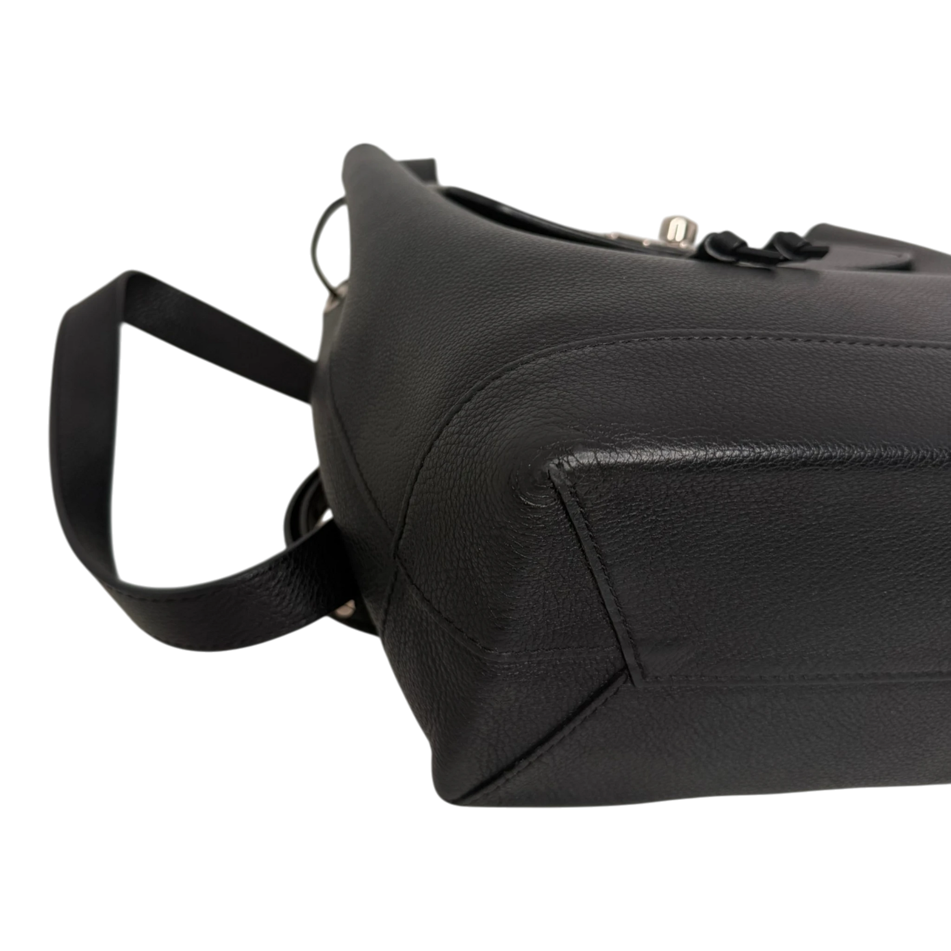 Louis Vuitton Lockme Lederrucksack schwarz silber / sehr gut Louis Vuitton