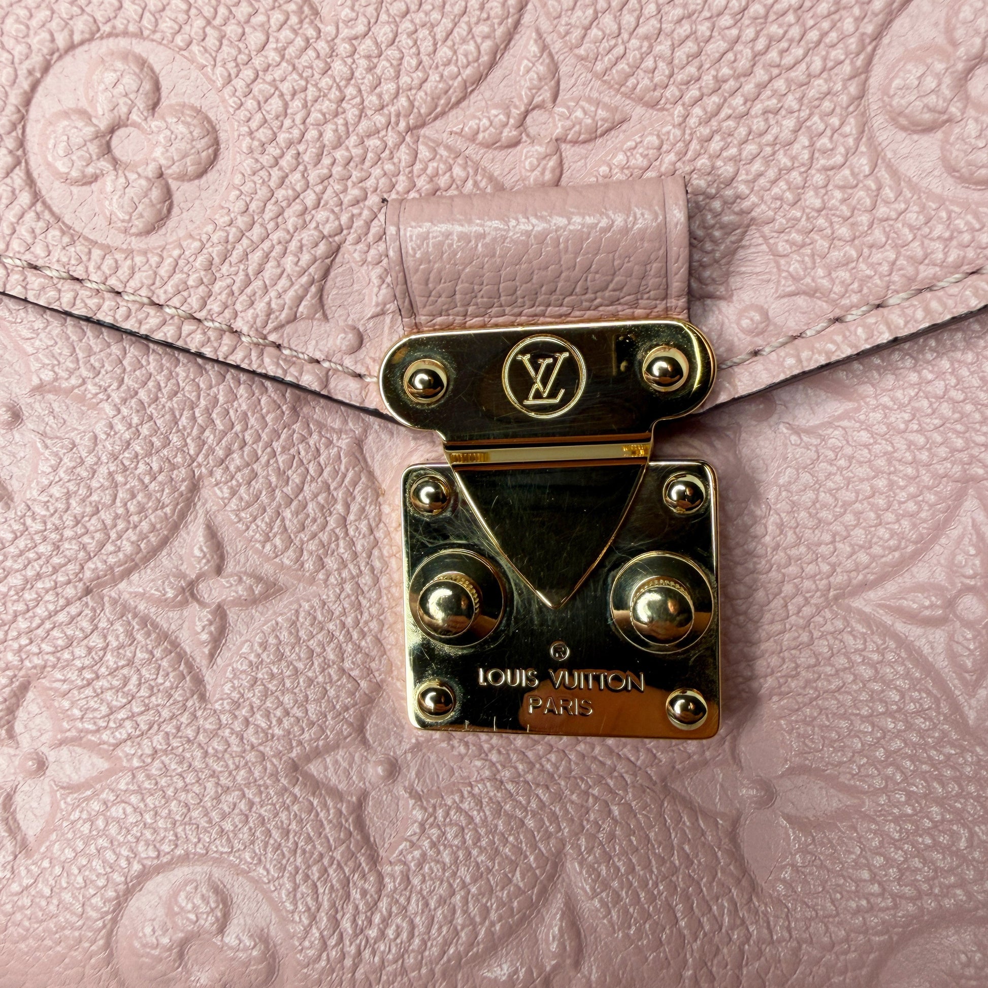 Louis Vuitton Pochette Métis Empreinte Leder M44018 Poudre Rosa Louis Vuitton