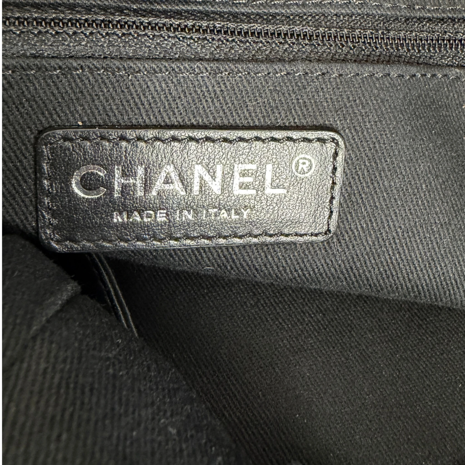 Chanel Deauville mittelgroße Tasche Navy silberne Hardware 2022 Chanel