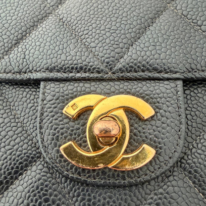 Chanel Vintage Flap Bag Caviar Schwarz vergoldete Hardware Chanel