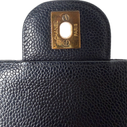 Chanel Vintage Flap Bag Caviar Schwarz vergoldete Hardware Chanel
