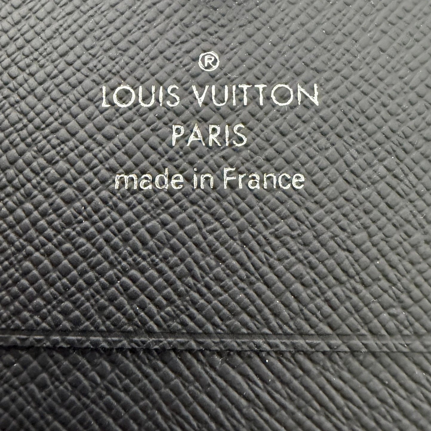 Louis Vuitton Enveloppe Carte De Visite Taiga Leder M64595 Louis Vuitton