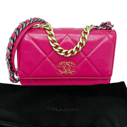 Chanel 19 Wallet On Chain WOC Lammleder Pink Fuchsia Gold Silber Chanel