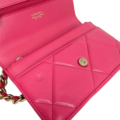 Chanel 19 Wallet On Chain WOC Lammleder Pink Fuchsia Gold Silber Chanel