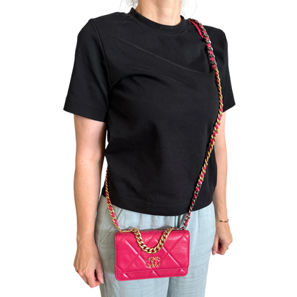 Chanel 19 Wallet On Chain WOC Lammleder Pink Fuchsia Gold Silber Chanel