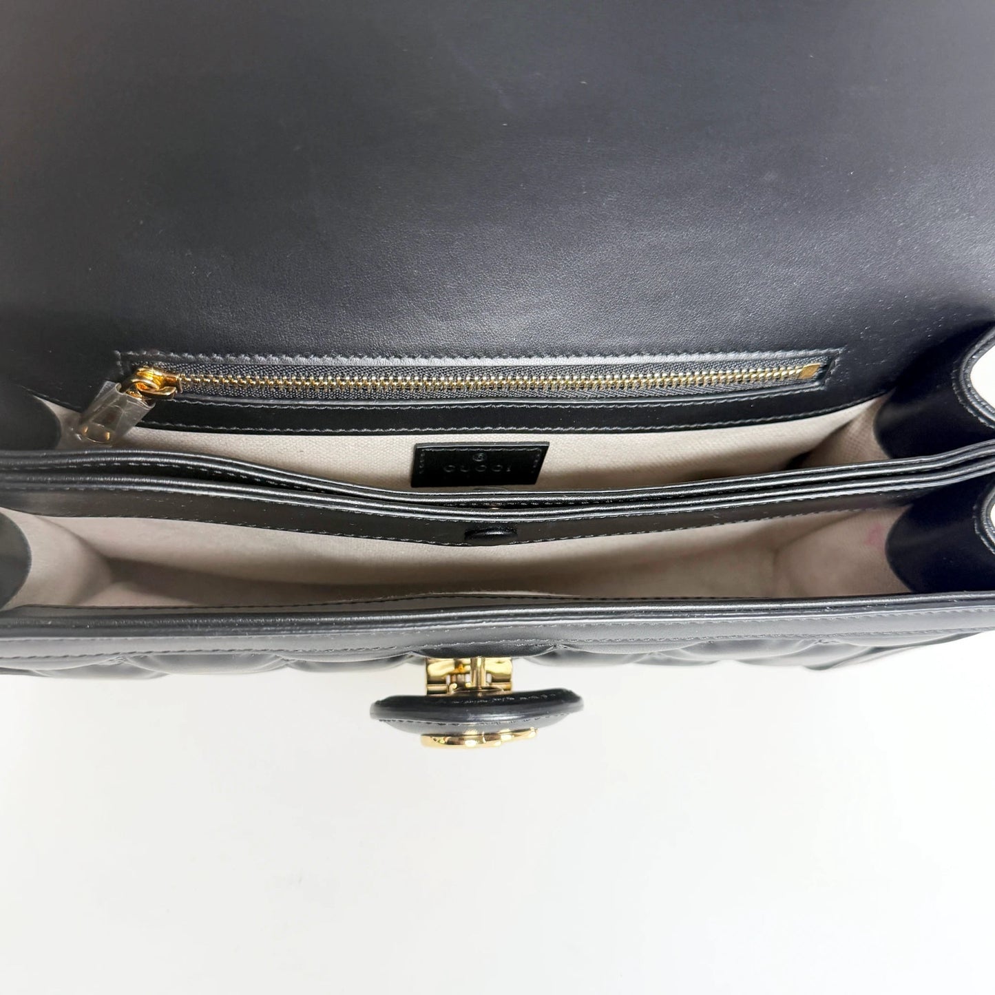 Gucci GG Matelassé Small Shoulder Bag Leder Schwarz Gold 2 Riemen Gucci