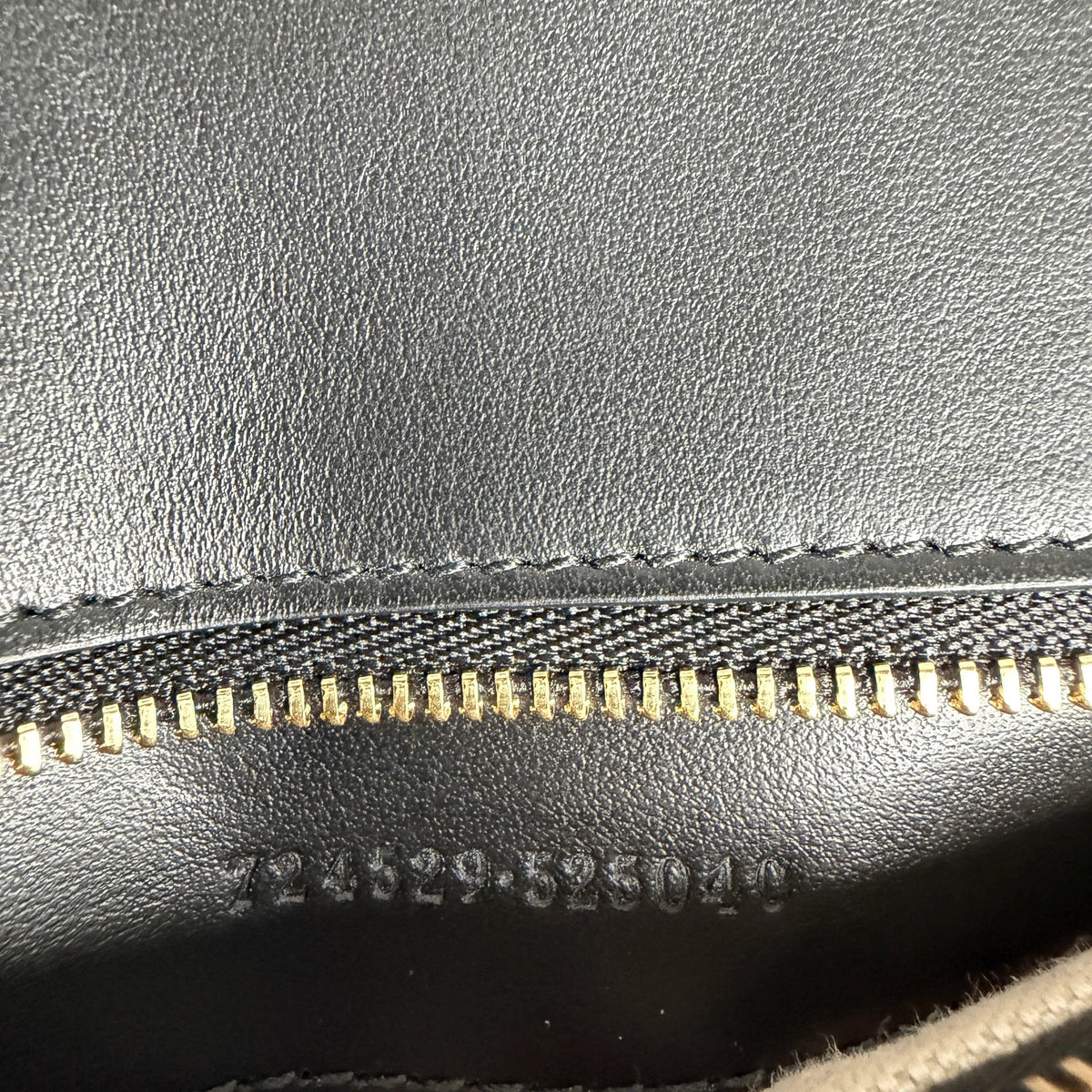 Gucci GG Matelassé Small Shoulder Bag Leder Schwarz Gold 2 Riemen Gucci
