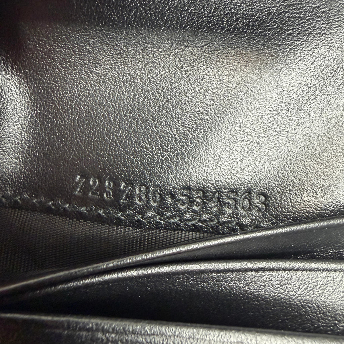 Gucci GG Matelasse Geldbörse schwarz Leder goldene Hardware Gucci