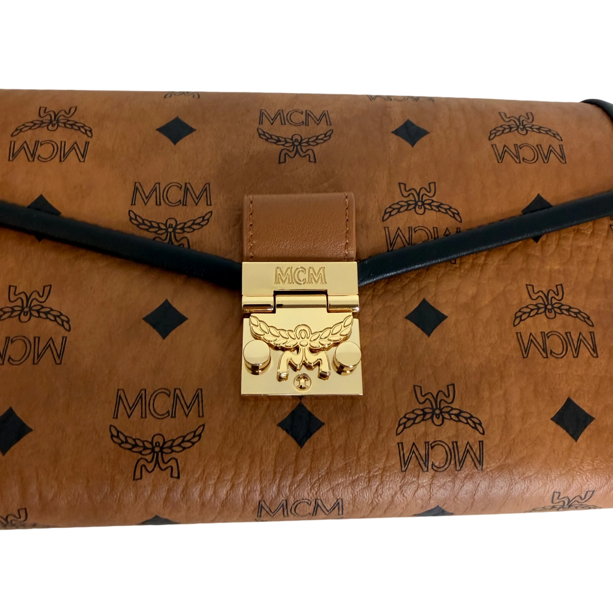 MCM Tracy Medium Crossbody Visetos Cognac Schwarz Gold Kette MCM
