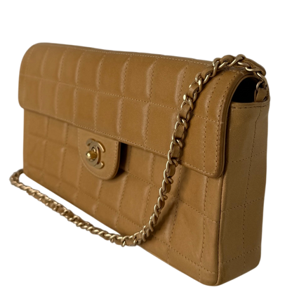Chanel Chocolate Bar Bag Lammleder braun / sehr gut Chanel