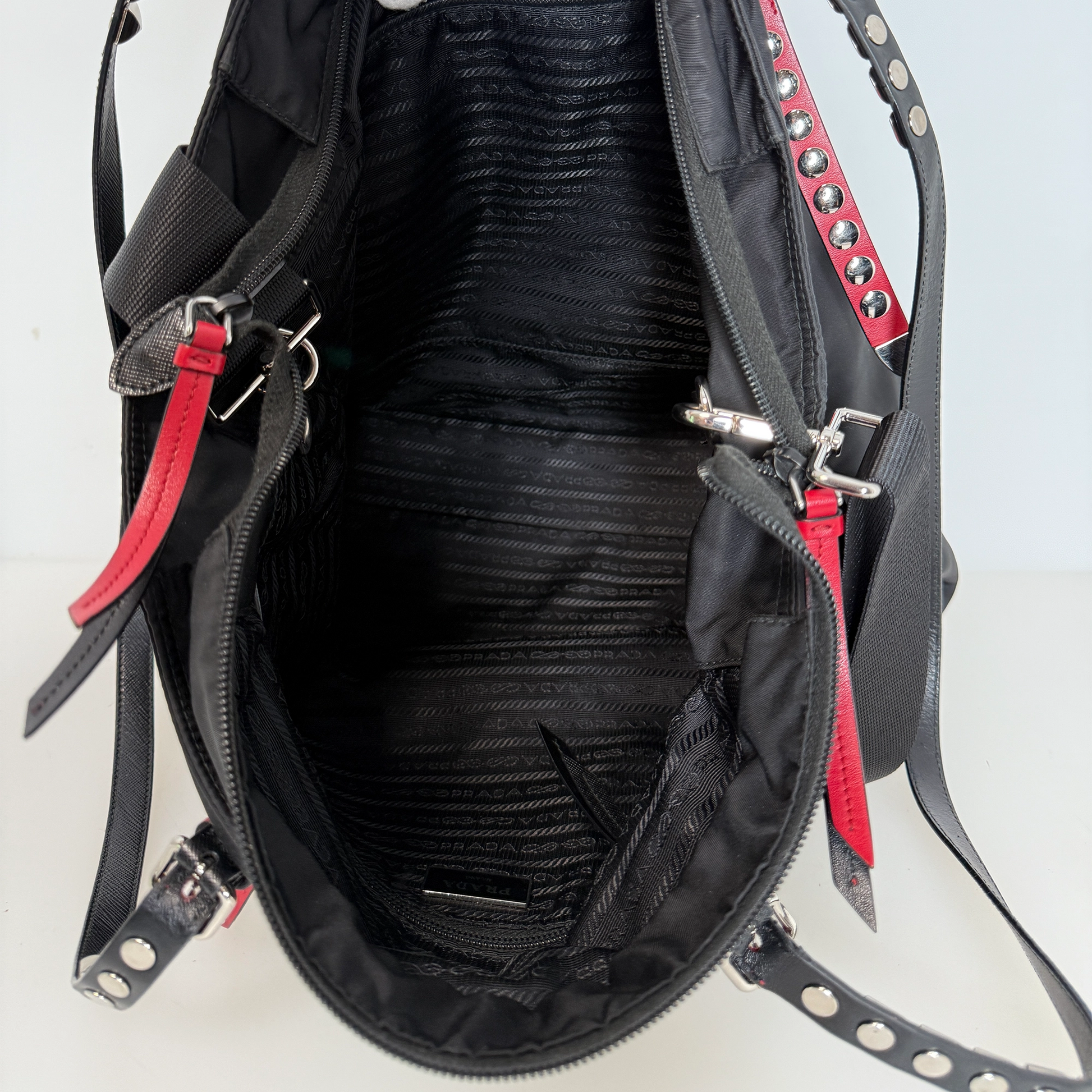 Prada Nylon New Vela Studded Tote Bag schwarz / sehr gut Prada