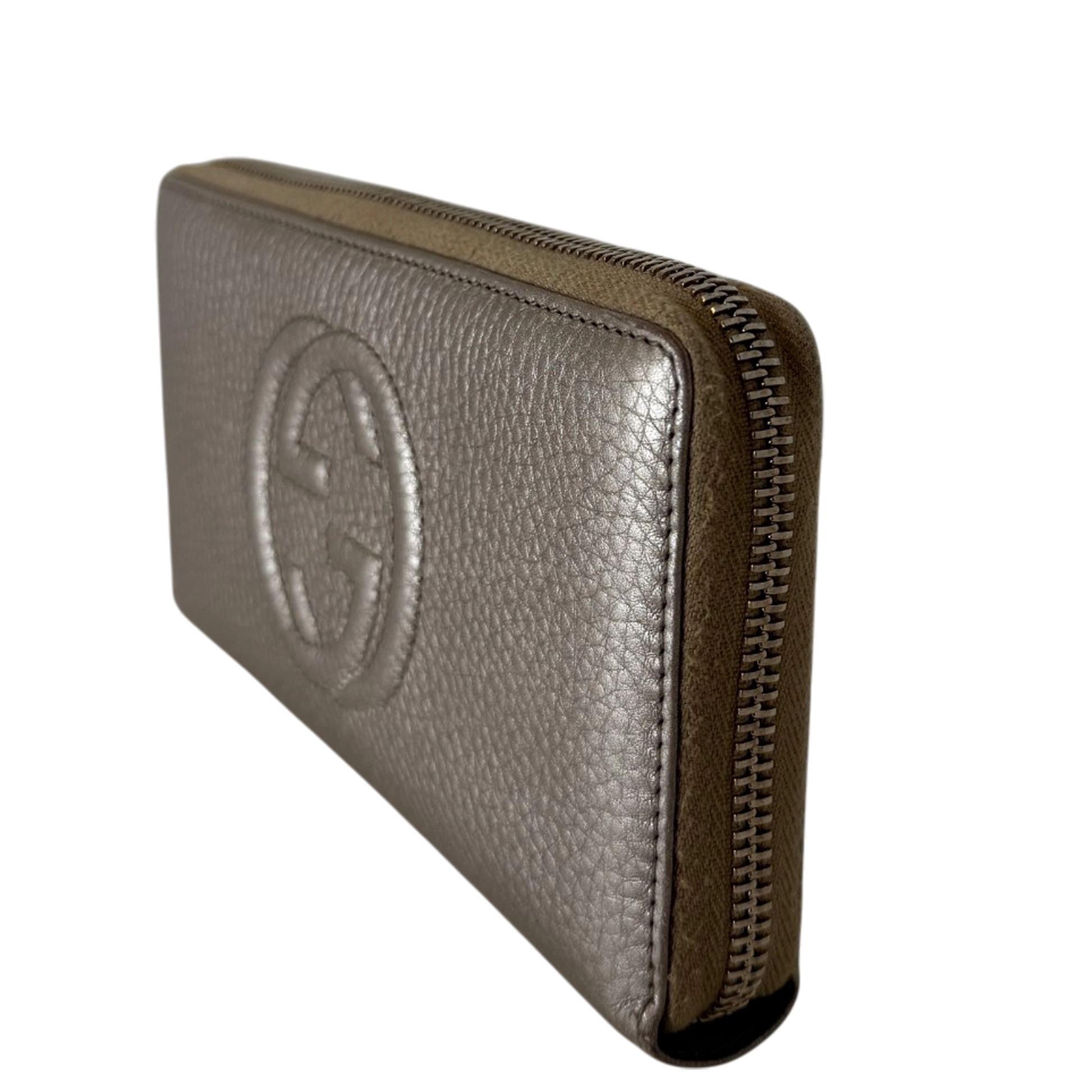Gucci Metallic Beige Leather Soho Zip Around Wallet gold / gut Gucci