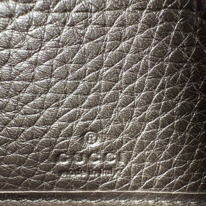 Gucci Metallic Beige Leather Soho Zip Around Wallet gold / gut Gucci