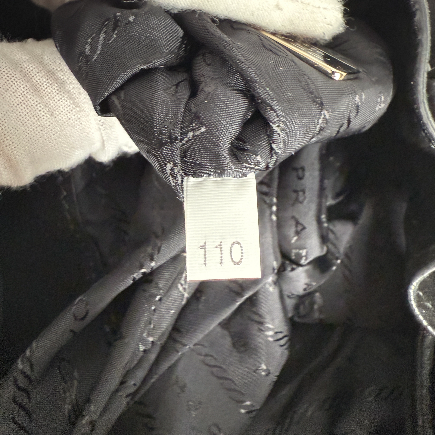 Prada Scamosciato Fringe Bucket Bag rosa schwarz  / neuwertig Prada