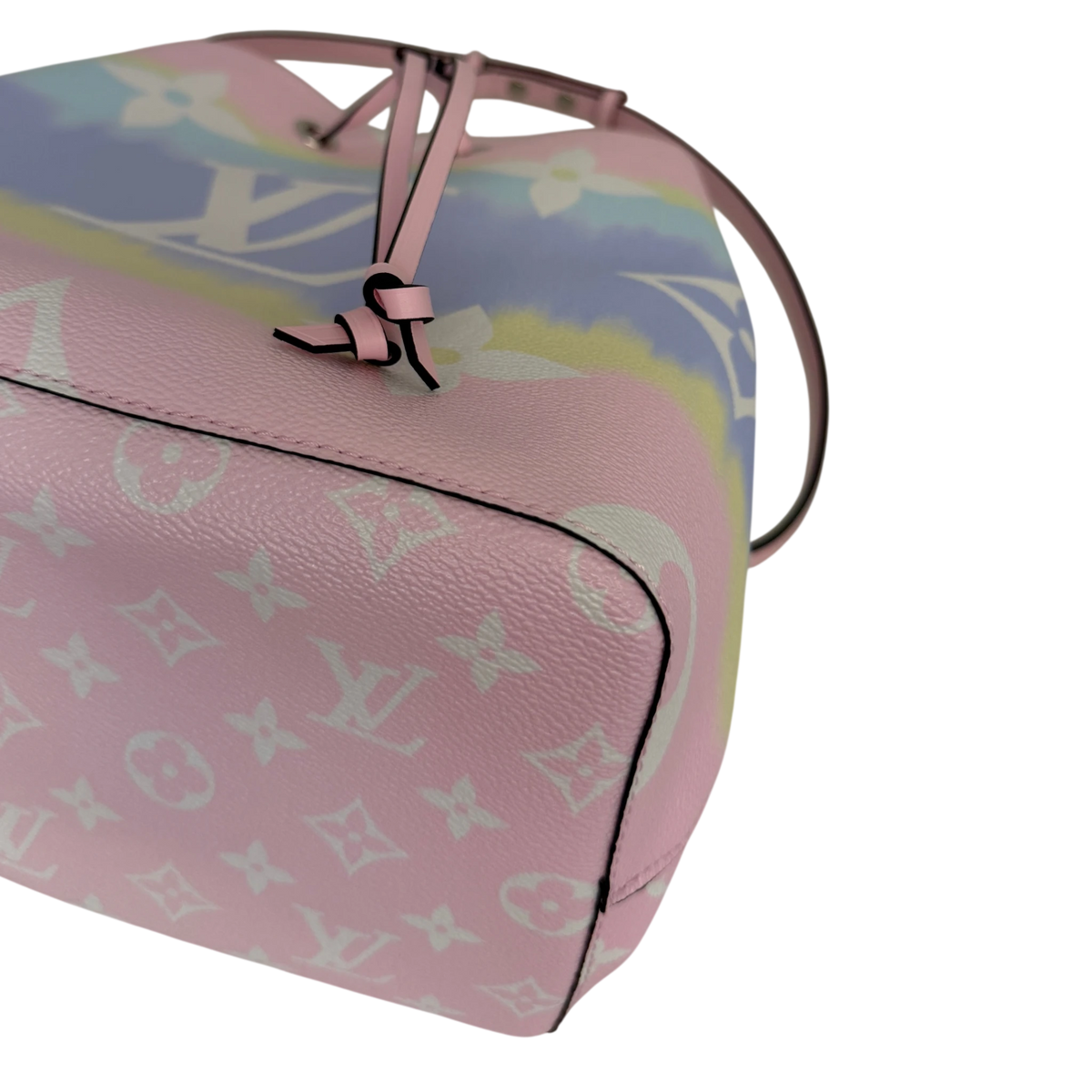 Louis Vuitton NéoNoé MM Escale Pastel Monogram Canvas Rosa Silber
