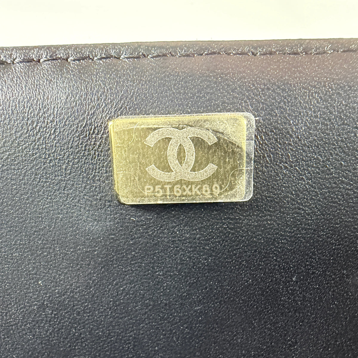 Chanel Coco Handle Flap Bag Caviar Schwarz Champagner Gold – Ansicht 8