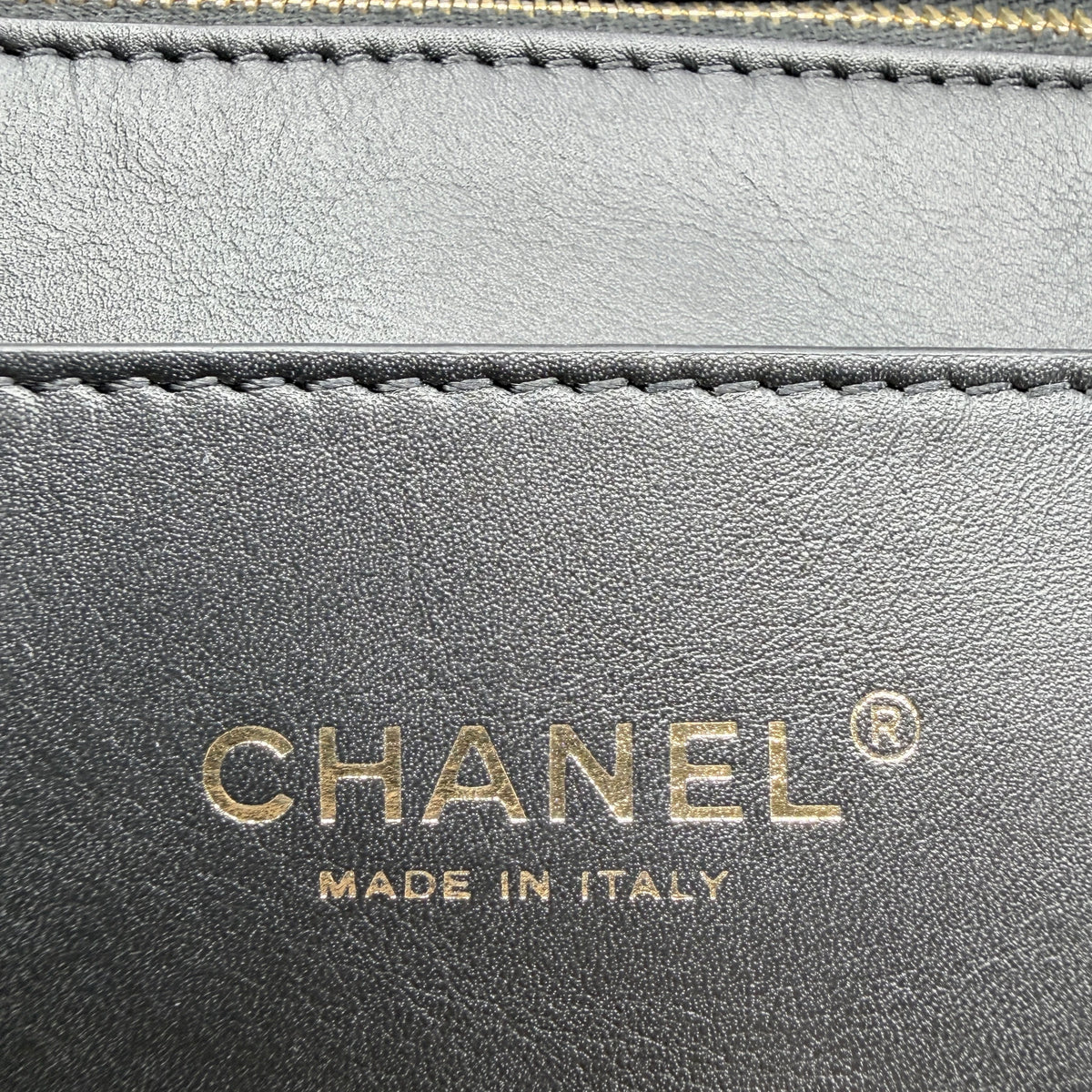 Chanel Shopping Bag Coco Beach 2026 Raffia Effekt Schwarz Gold